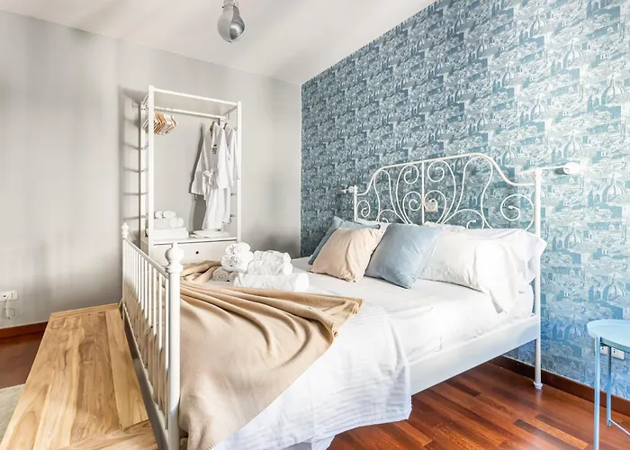 La Spezia Central Flat With Balcony