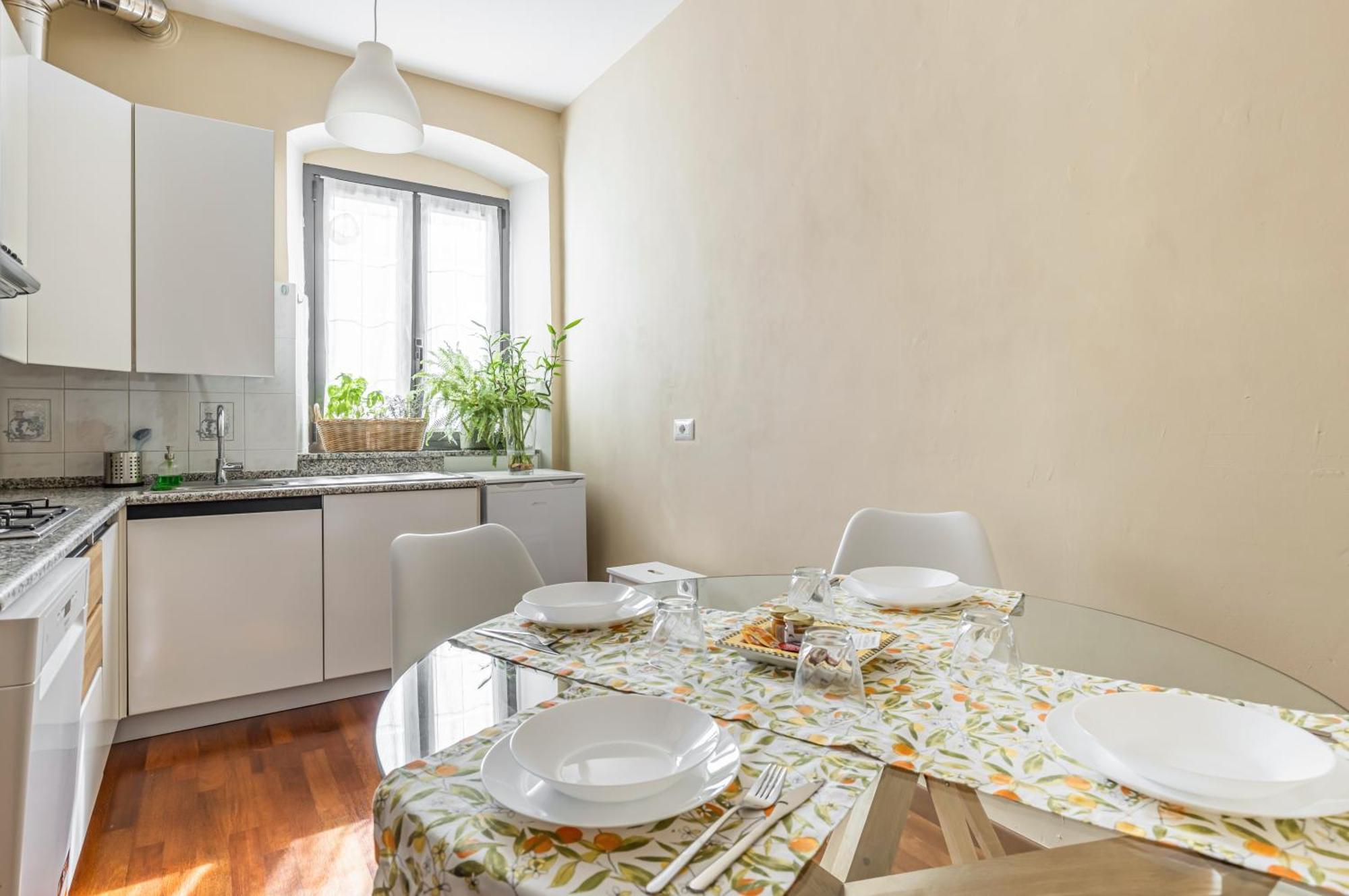 Apartment Flat With Balcony *